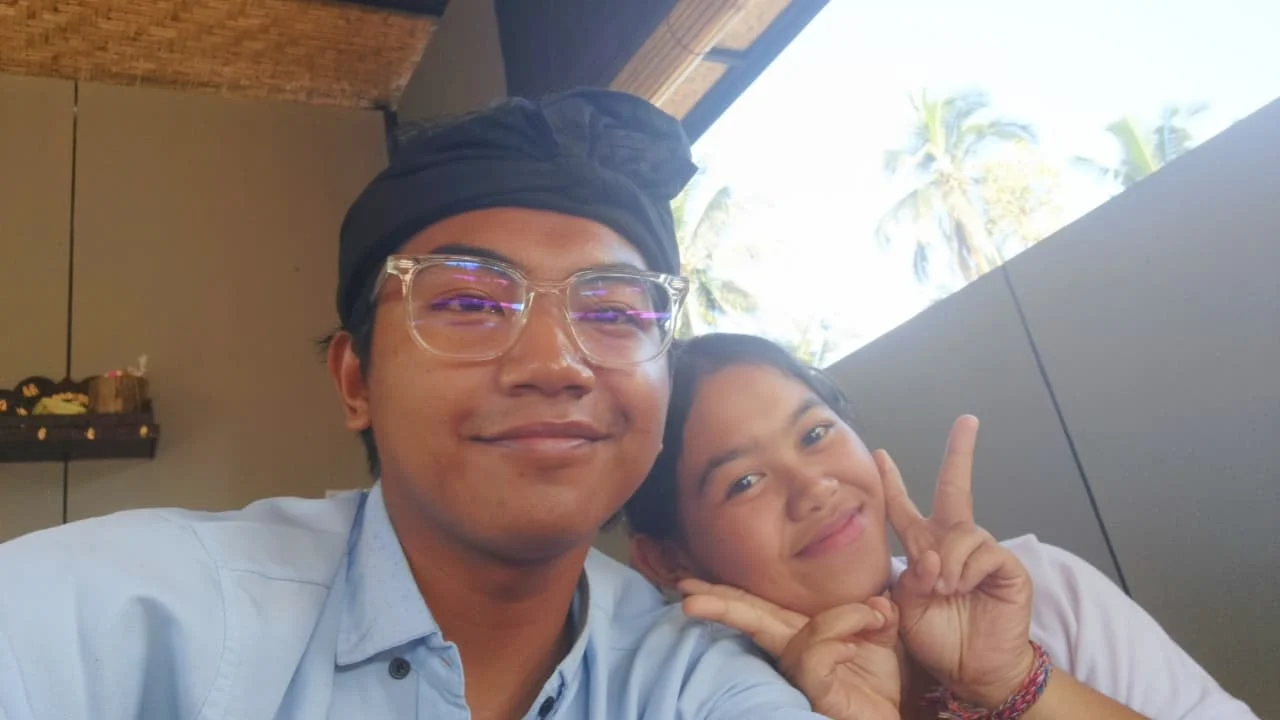 Foto pertama Coco dan Oki bersama